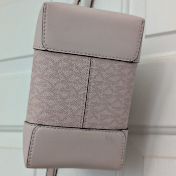 MICHAEL KORS Women's Mercer Small Logo Bucket Bag POWDER BLUSH  PINK . - Picture 7 of 14